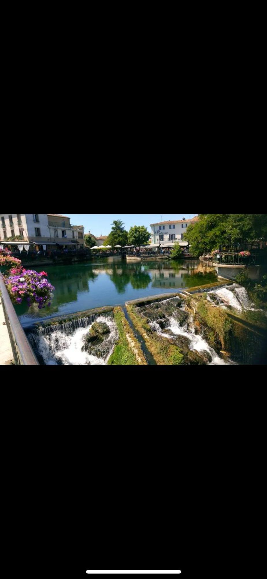 Maison Plain Pied Avec Climatisation Dans Une Residence Privee Avec Piscine Saint-Saturnin-les-Avignon ภายนอก รูปภาพ